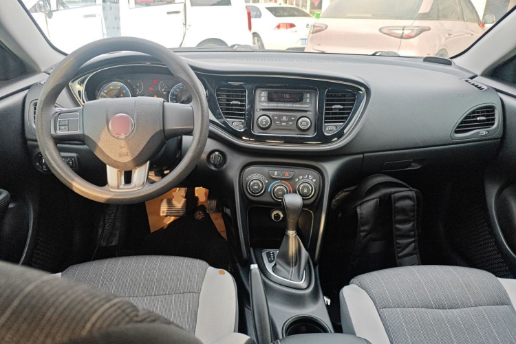 菲亚特 菲翔 2015款 1.4T 自动悦享版中控内饰12