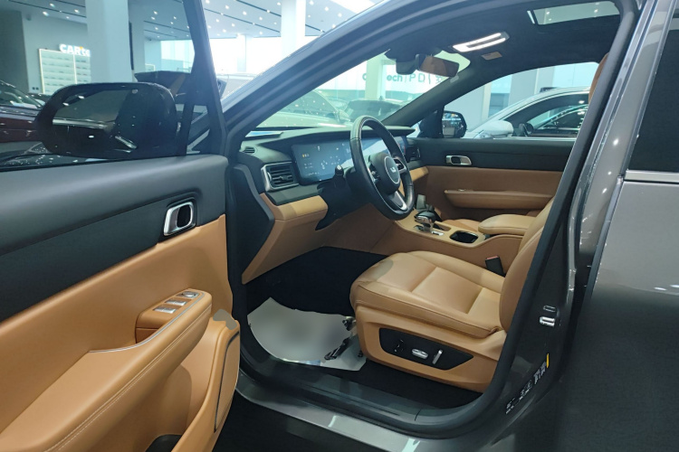 理想汽车 理想ONE 2021款 增程6座版中控内饰20