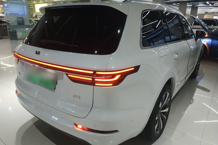 理想汽车 理想ONE 2021款 增程6座版车身外观7
