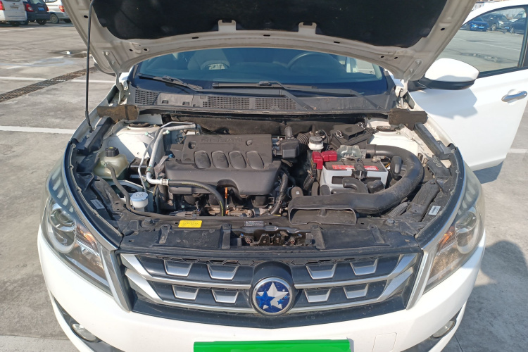 启辰T70 2016款 2.0L CVT睿趣版机舱底盘24