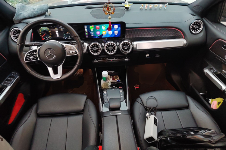 奔驰GLB 2023款 GLB 220 时尚型中控内饰12