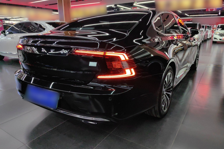 沃尔沃S90新能源 2024款 插电式混动 四驱长续航智逸豪华版车身外观7