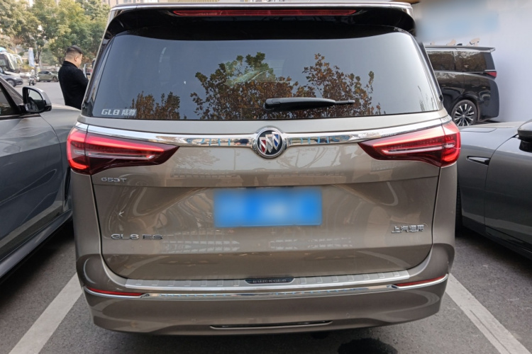 别克GL8 2021款 ES陆尊 653T 尊享型车身外观6