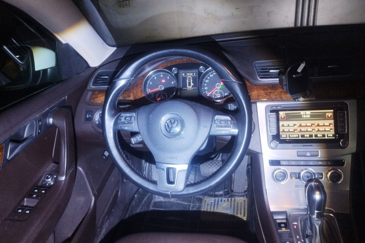 大众 迈腾(进口) 2012款 旅行版 2.0TSI 舒适型局部细节13