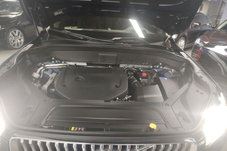 沃尔沃XC90 2021款 B6 智雅豪华版 7座机舱底盘24