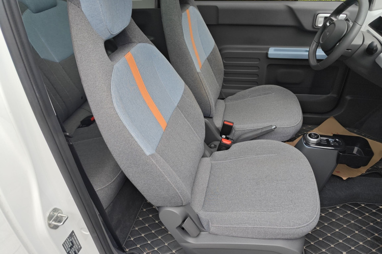 吉利银河 2023款 熊猫mini 新春版宝藏熊局部细节41