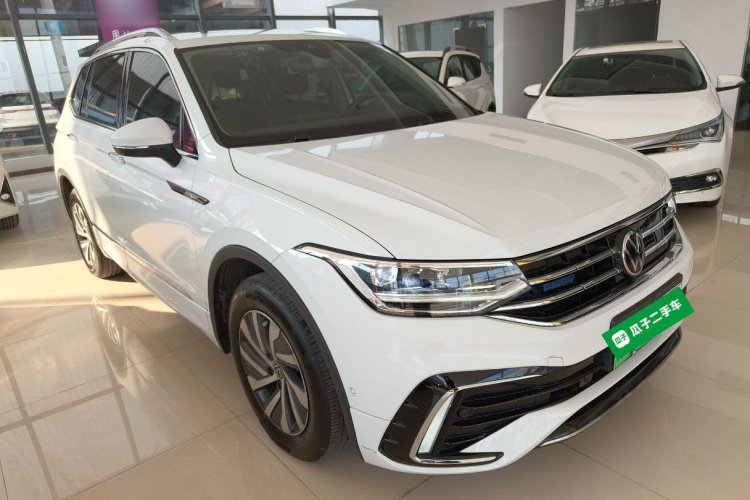 大众 途观L新能源 2023款 430PHEV 插电混动尊贵版车身外观3