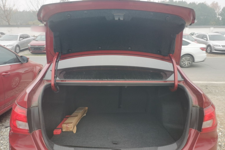 别克 英朗 2015款 15N 自动豪华型机舱底盘23