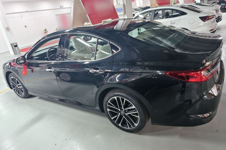 丰田 凯美瑞 2024款 双擎 2.5HG 尊贵版车身外观6003