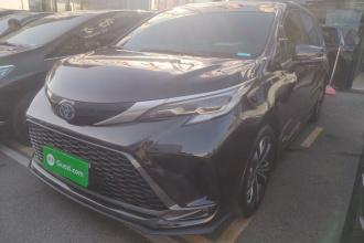 丰田 格瑞维亚 2022款 2.5L混动 尊贵版