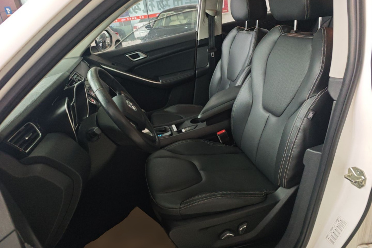 江铃 驭胜S330 2016款 1.5L GTDi 自动两驱尊贵版中控内饰19