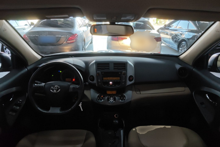 丰田 RAV4荣放 2011款 2.0L 自动豪华版中控内饰12