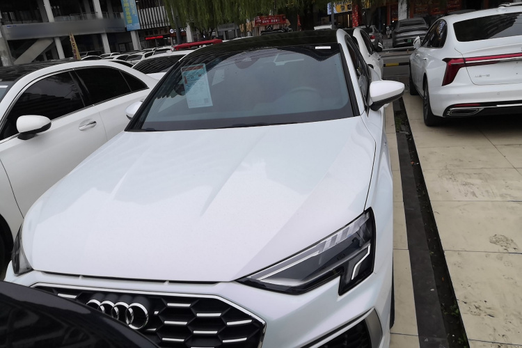 奥迪A3 2022款 Sportback 35 TFSI 时尚运动型车身外观2