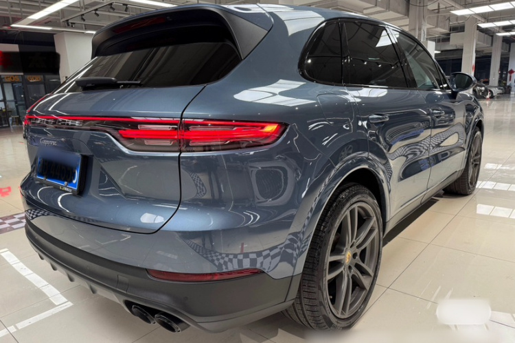 保时捷 2019款 Cayenne 3.0T车身外观6007