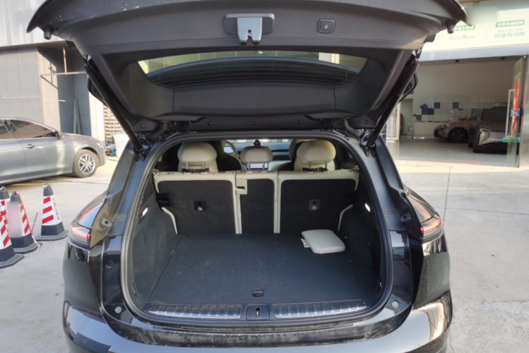 蔚来ES6 2024款 75kWh机舱底盘23