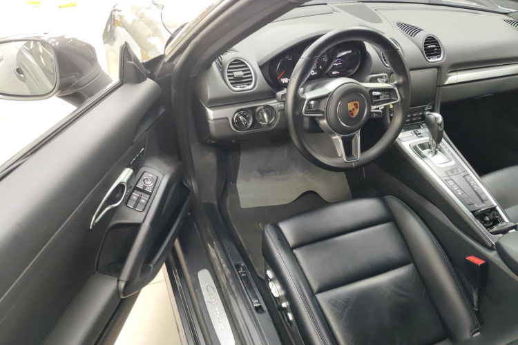 保时捷718 2018款 Cayman 2.0T中控内饰7003
