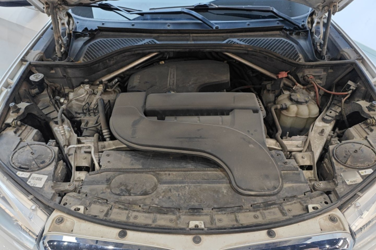 宝马X5(进口) 2018款 xDrive28i机舱底盘24