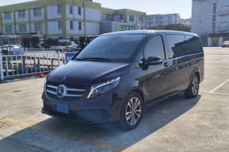 奔驰V级 2022款 V 260 领航版