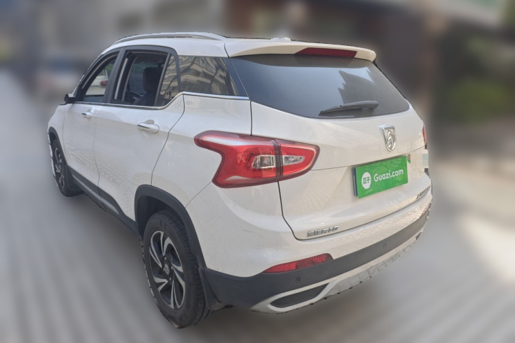 宝骏510 2017款 1.5L 手动豪华型车身外观6003