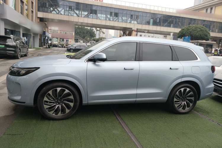 鸿蒙智行 问界M7 2024款 1.5T 后驱Plus版 5座车身外观4