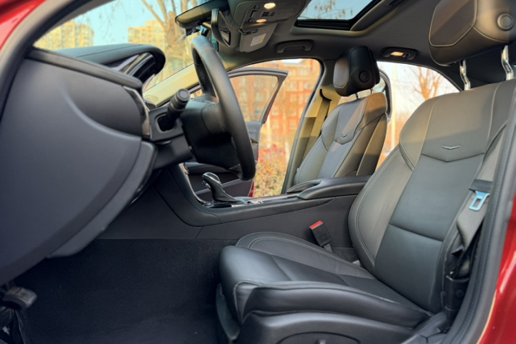 凯迪拉克ATS-L 2016款 28T 时尚型中控内饰7004