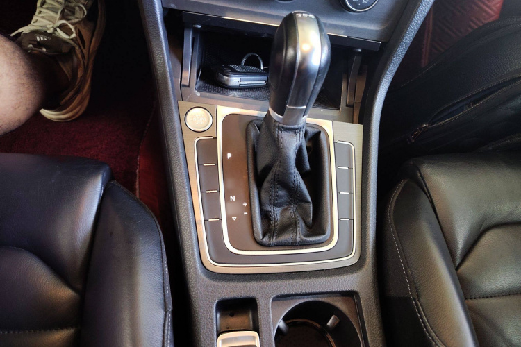 大众 高尔夫 2016款 230TSI 自动豪华型局部细节18