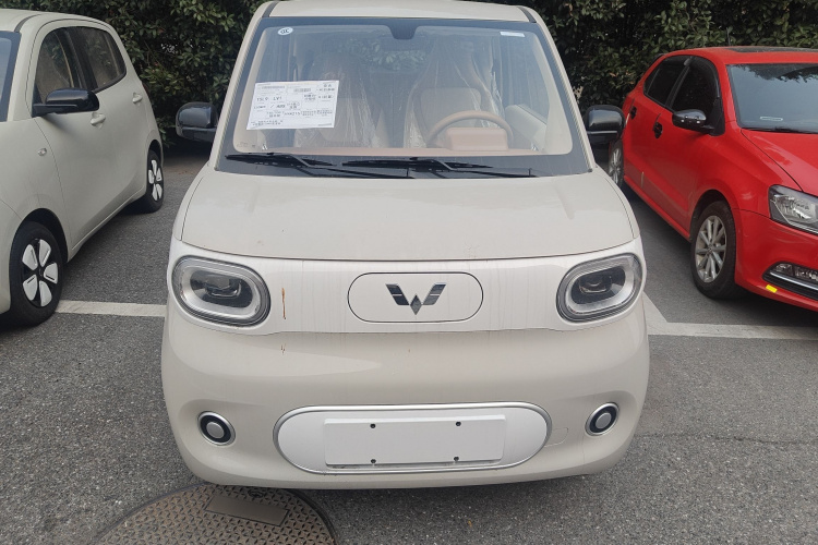 五菱汽车 宏光MINIEV 2024款 第三代 215km 青春版车身外观2