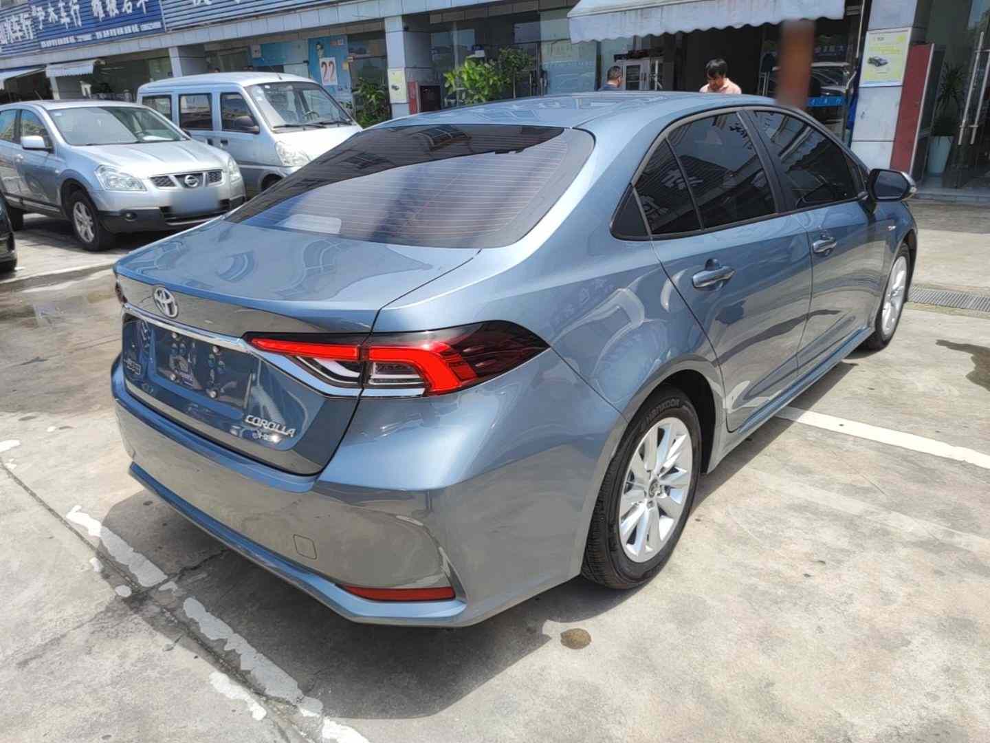丰田 卡罗拉 2024款 1.8L 智能电混双擎 精英版(4)