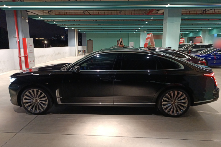 红旗H9 2022款 3.0T 智联旗领四座版车身外观4