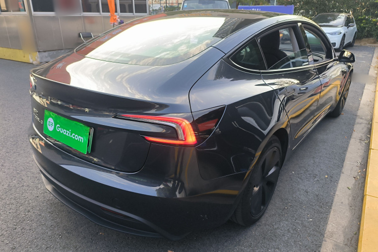 特斯拉 Model 3 2023款 后轮驱动版车身外观6005
