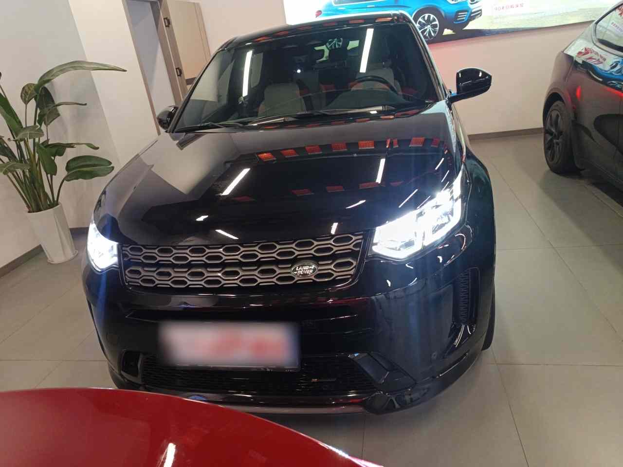 路虎 发现运动版 2023款 249PS R-Dynamic S 性能版(1)