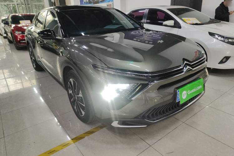 雪铁龙 凡尔赛C5 X 2023款 1.6T 享不凡车身外观6002