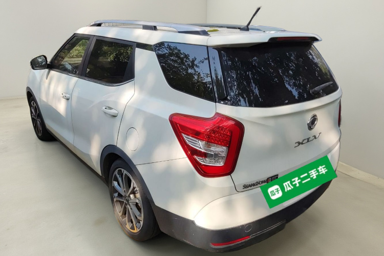 双龙 途凌 2016款 1.6L 汽油 两驱自动豪华版车身外观5