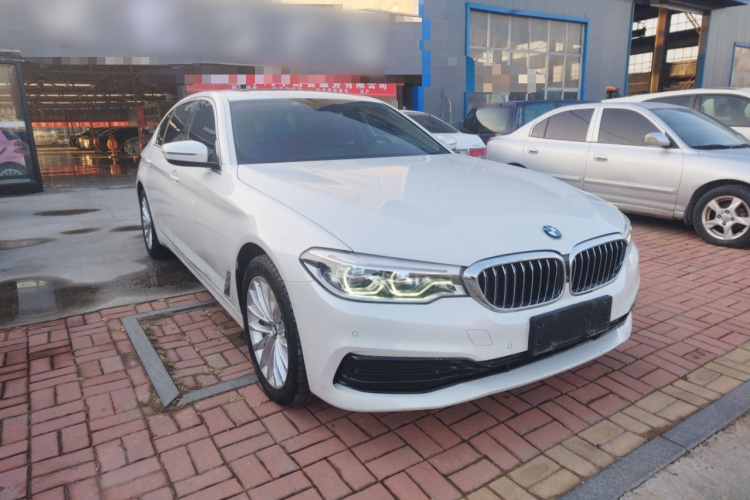 宝马5系 2020款 530Li 尊享型 豪华套装车身外观6002