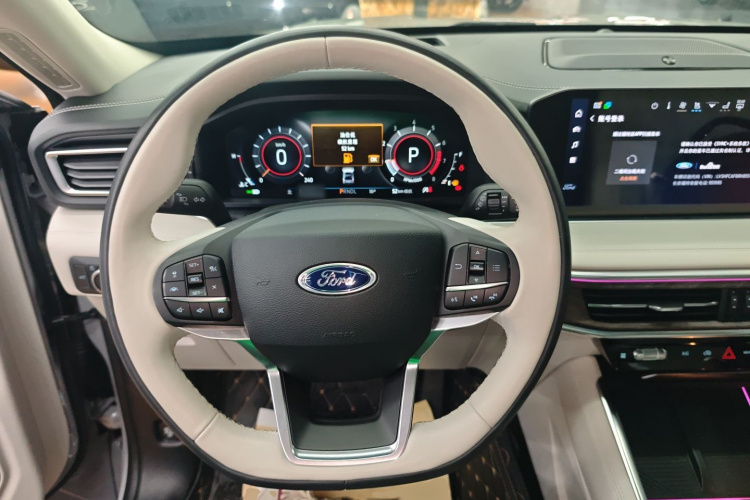 福特 探险者 2023款  EcoBoost 285 四驱赤金版 6座局部细节13