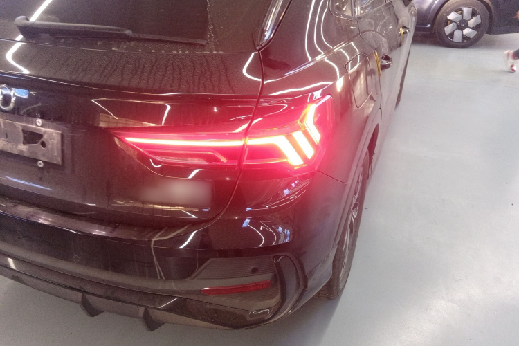 奥迪Q3 Sportback 2022款 40 TFSI 时尚型车身外观6006