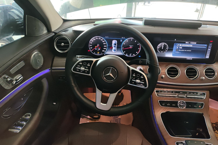 奔驰E级 2020款 E 300 L 时尚型局部细节13
