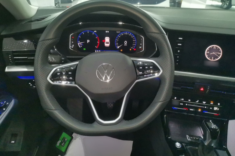 大众 帕萨特 2024款 380TSI 龙耀版中控内饰13