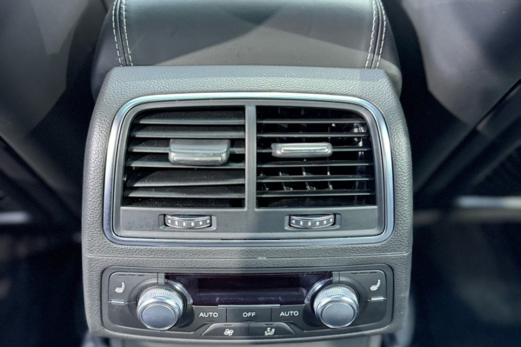 奥迪RS 7 2016款 RS 7 4.0T Sportback中控内饰7002