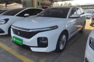 宝骏RC-5 2020款 RC-5W 1.5T CVT智耀豪华型