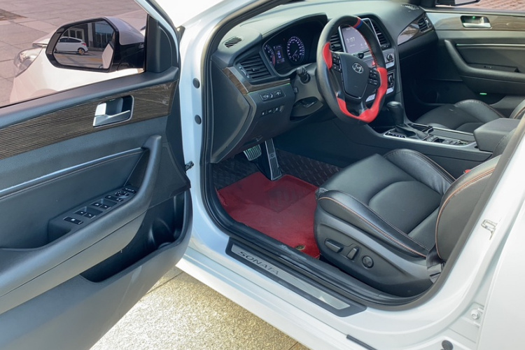 现代 索纳塔 2018款 1.6T GLS智能型 国VI中控内饰7002