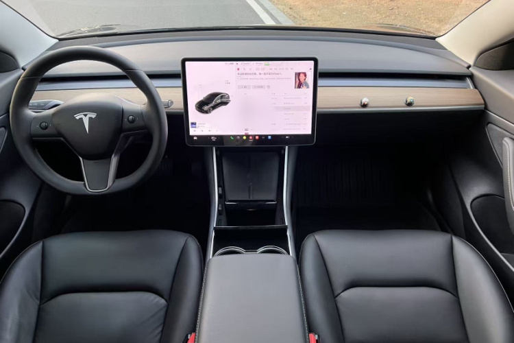 特斯拉 Model 3 2019款 标准续航后驱升级版中控内饰7003
