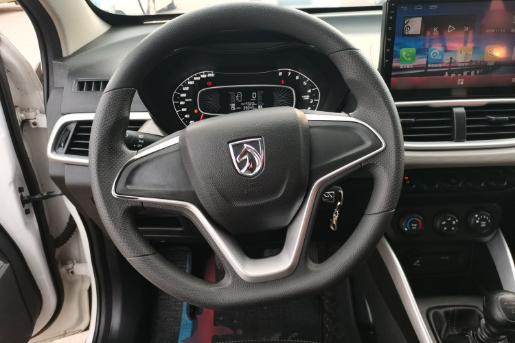 宝骏510 2017款 1.5L 手动舒适型中控内饰13