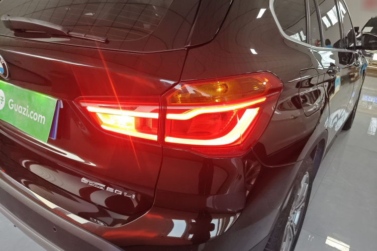 宝马X1 2019款 sDrive20Li 领先型车身外观9