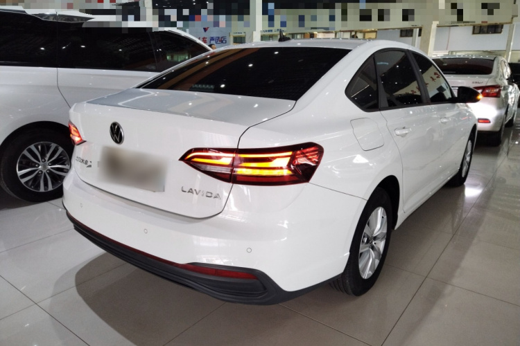 大众 朗逸 2023款 1.5L 自动得逸版车身外观7