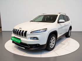 Jeep 自由光 2019款 2.0L 两驱典尚版 国V