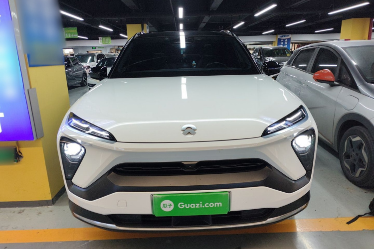 蔚来ES6 2020款 610KM 性能版车身外观2