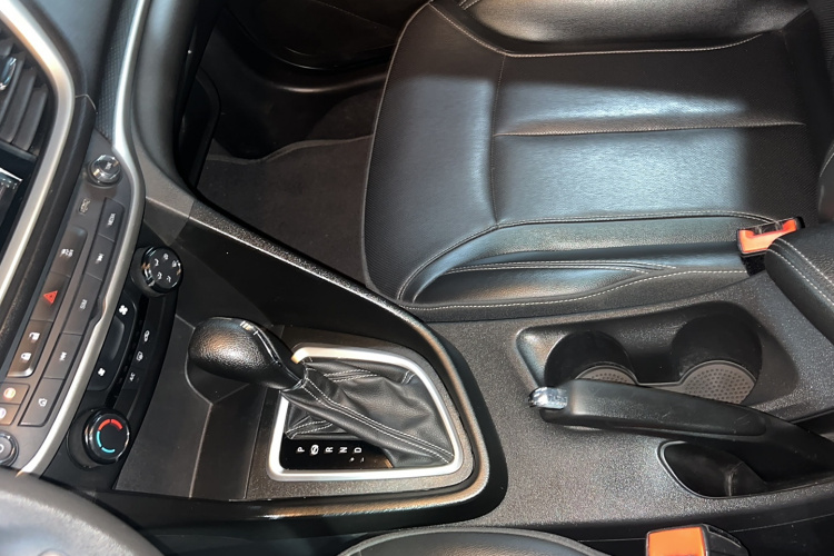 别克 英朗 2021款 1.3T 自动轻混动精英型中控内饰7002