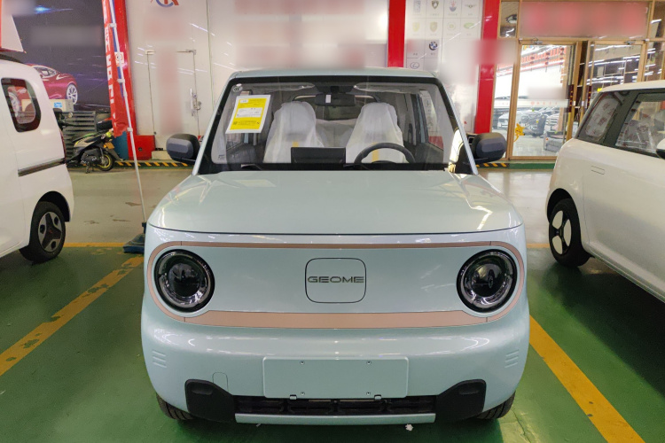吉利银河 2024款 熊猫mini 200km 耐力熊车身外观2