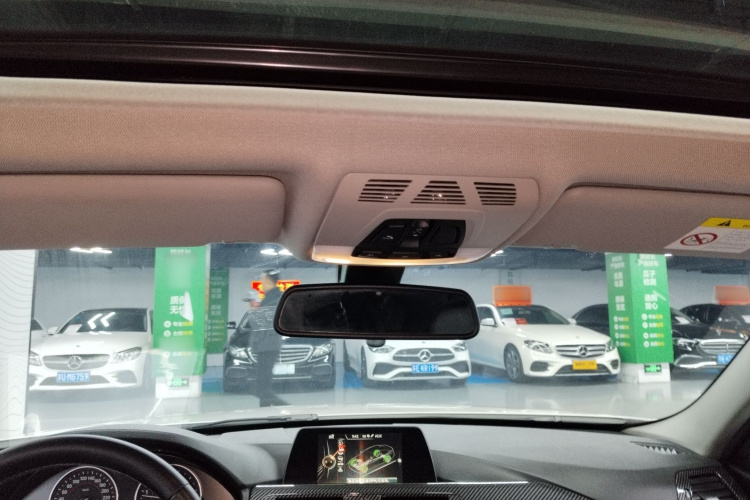 宝马3系 2017款 320Li M运动型局部细节22